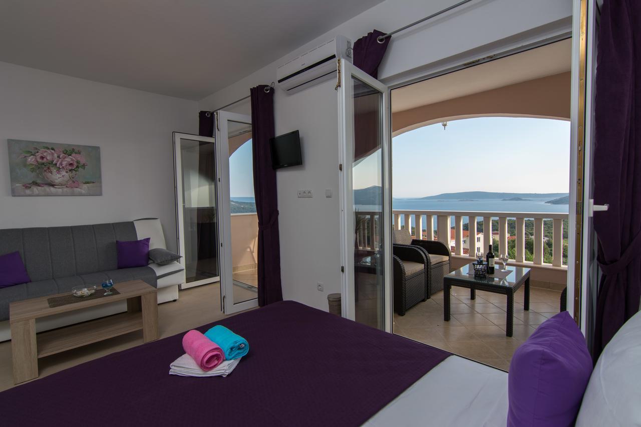 Apartments Blue Lagoon Trogir Exterior photo